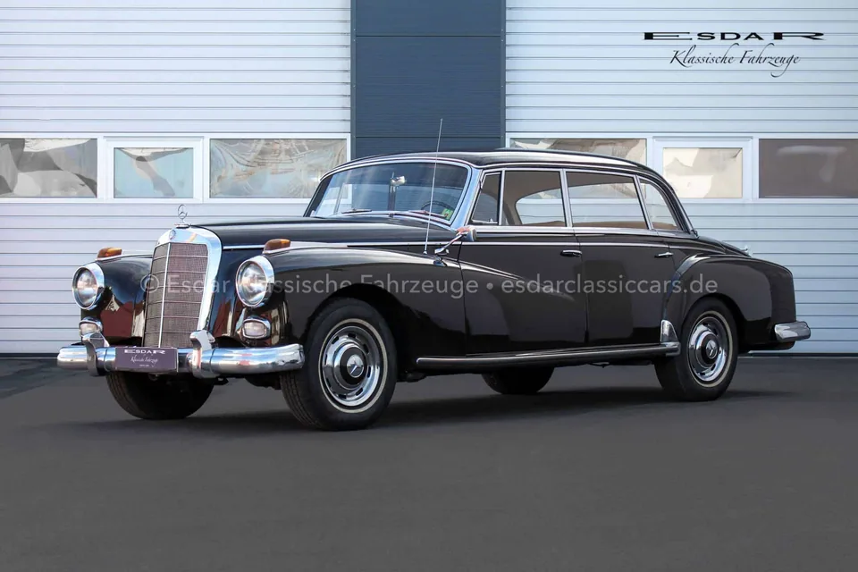 Mercedes-Benz 300d Adenauer