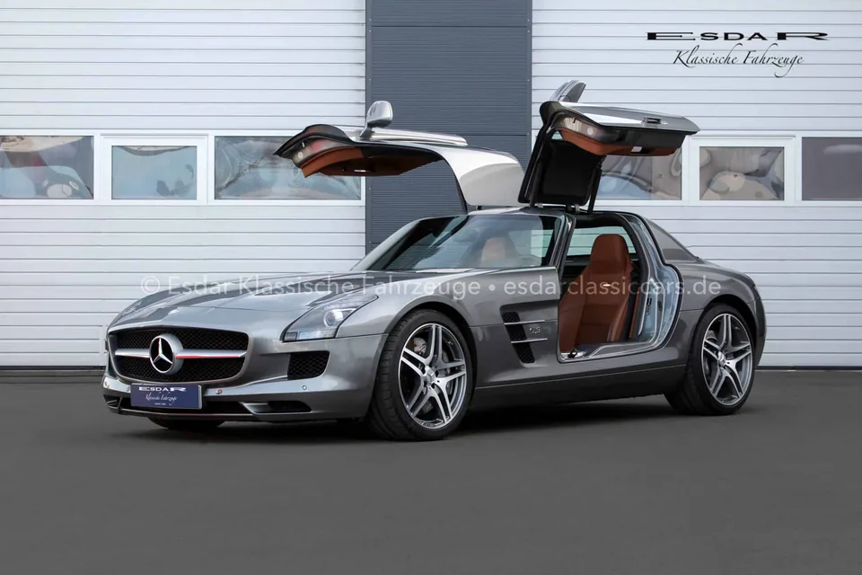 Mercedes-Benz SLS AMG Flügeltürer