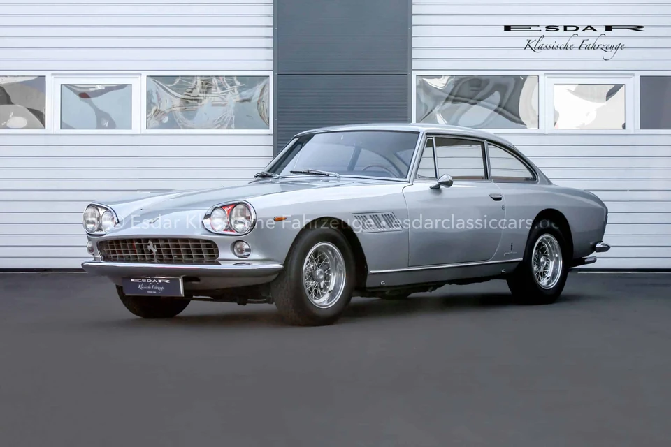 Ferrari 330 GT 2+2 Serie 1 1964