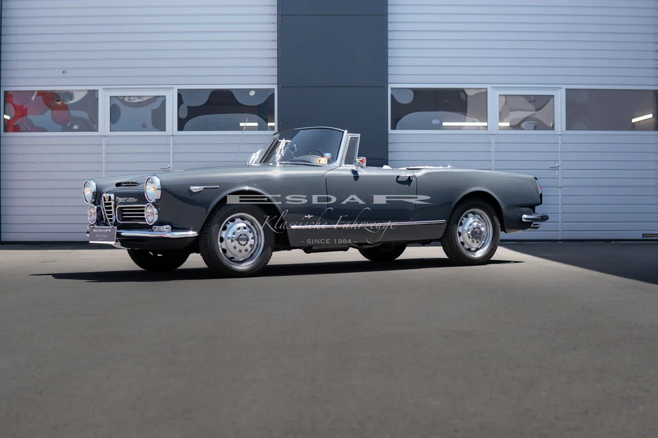 Alfa Romeo 2600 Touring Spider