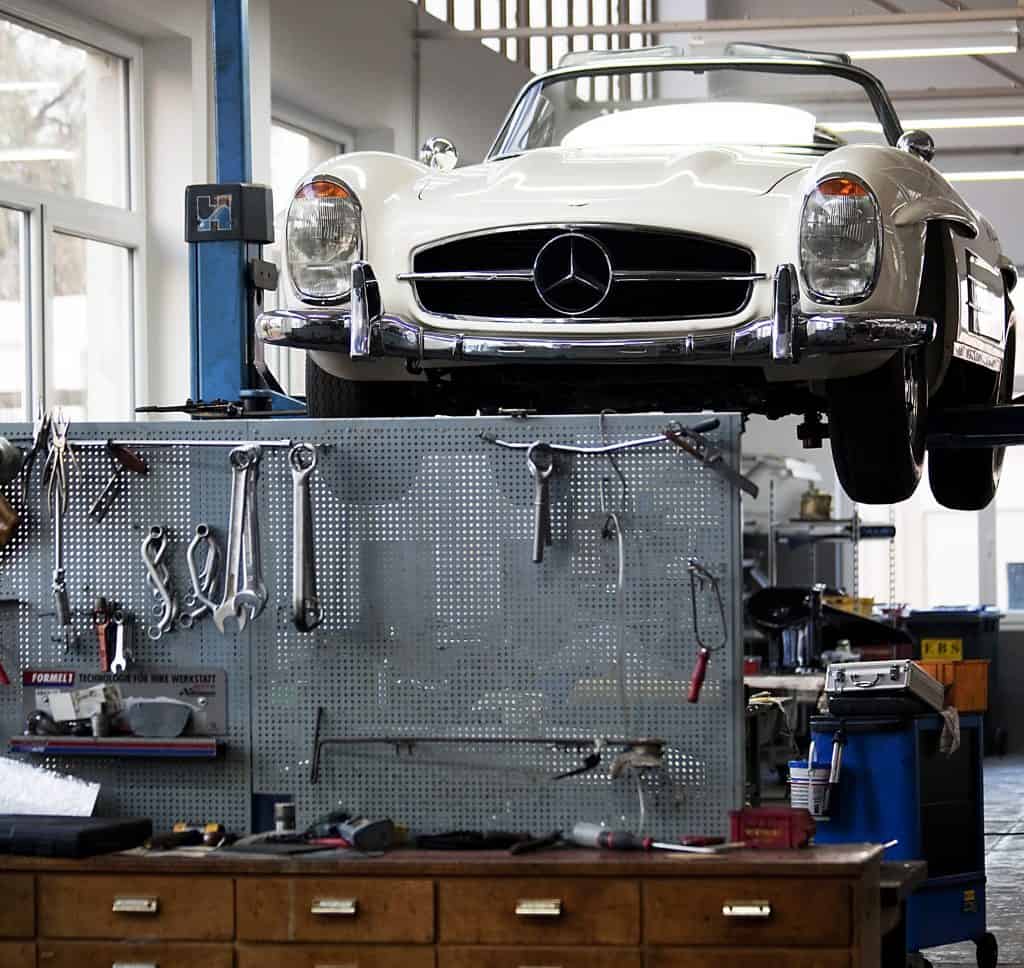 Esdar Werkstatt — 300 SL auf der Bühne