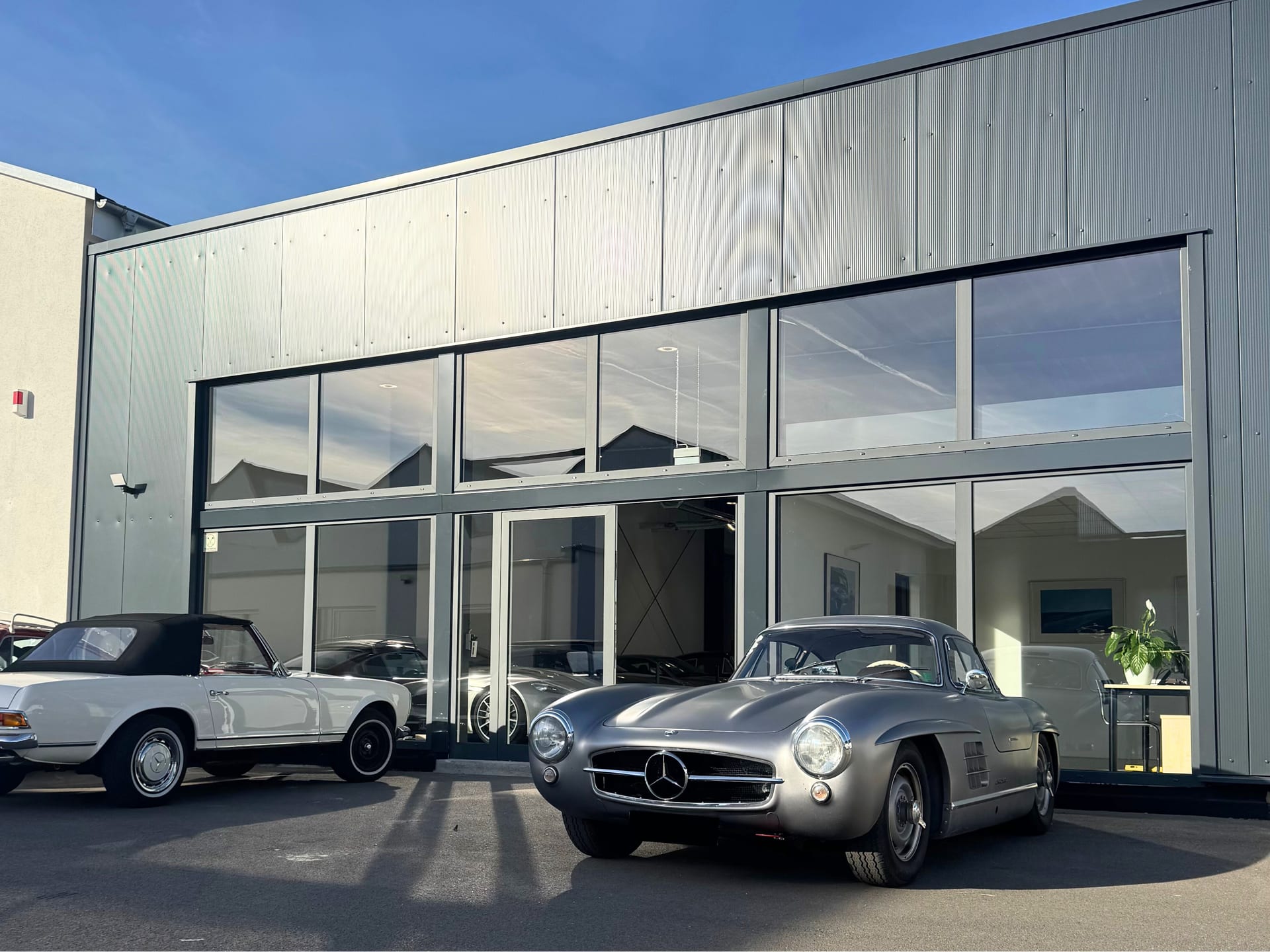 Esdar Showroom in Steinhagen — Außenansicht